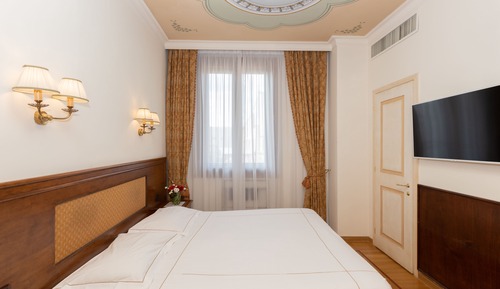 Double or Twin Room (Smart)