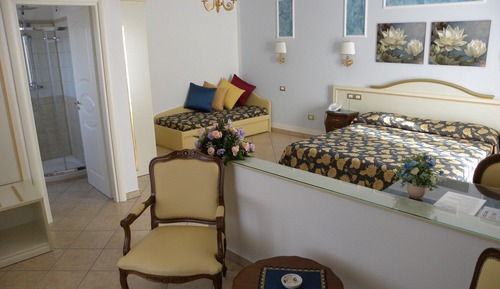 Suite Doble con vistas al mar con terraza