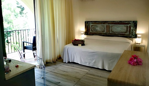 Habitación triple clásica (Bouganvillea)