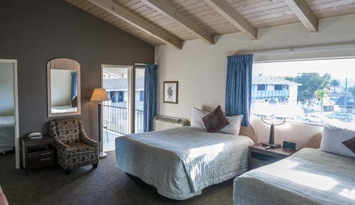 Habitación, varias camas (3 Queen Beds)