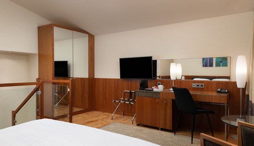 Deluxe Loft