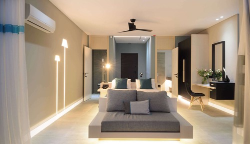 Sapphire Zen Suite, private pool