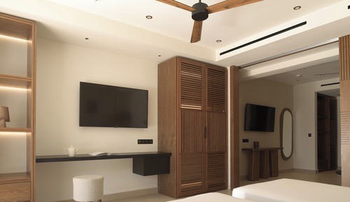 VIP Suite (Private Pool)