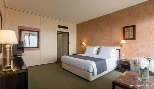Presidential Suite Sea / Mouse Island View