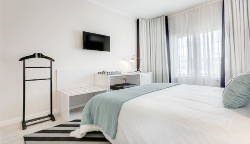 Habitación familiar (2 Adults + 1 Child)