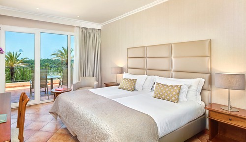 Habitación doble, vistas parciales al mar