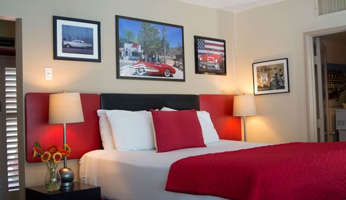 Deluxe Double Room, 1 King Bed, Refrigerator & Microwave, Poolside