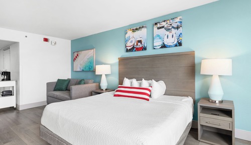 Pinnacle Ocean View Deluxe King Efficiency Accessible