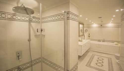 Suite presidencial, varias habitaciones, bañera de hidromasaje, vistas a la ciudad