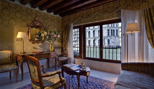 Suite junior, vistas al canal (Gran Canal View)