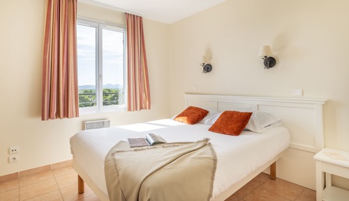 Apartamento, 2 habitaciones, balcón