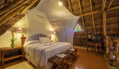 Loft de luna de miel, 1 cama de matrimonio grande, bañera, vistas a la piscina