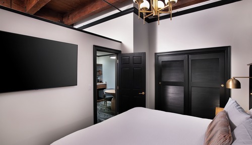 Suite Signature