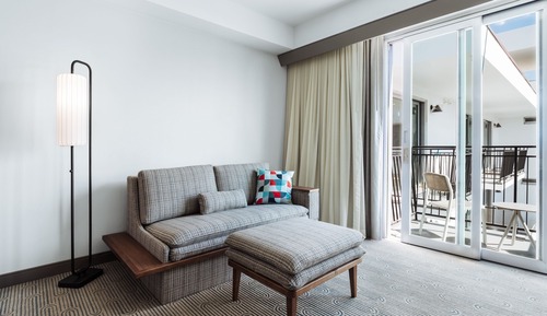 Habitación, 1 cama de matrimonio grande con sofá cama, balcón