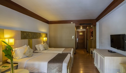Habitación Deluxe, 2 camas individuales, balcón, mirando al mar