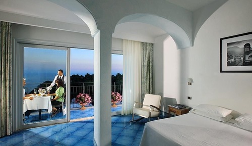 Habitación Deluxe con 1 cama doble o 2 individuales, bañera de hidromasaje, vistas al mar