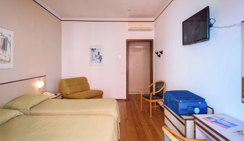 Habitación con 2 camas individuales