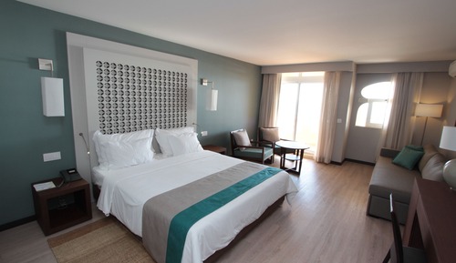 Habitación con 1 cama doble o 2 individuales, vistas al mar
