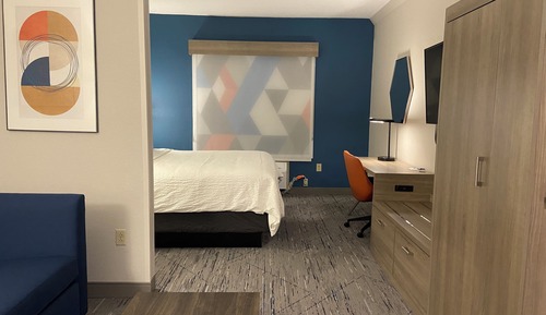 Suite, 1 cama de matrimonio grande (Communications, Extra Floor Space)