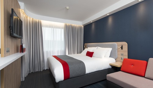 Habitación estándar, 1 cama doble con sofá cama (with Free Hot Breakfast)