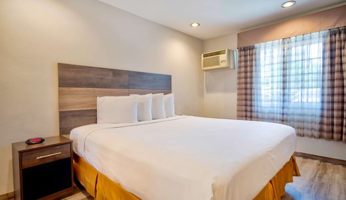 Habitación estándar, 1 cama de matrimonio grande, no fumadores, frigorífico y microondas