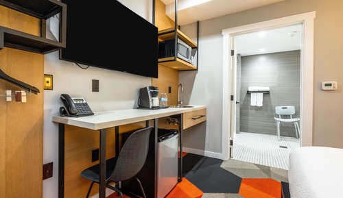 Habitación, 1 cama de matrimonio, accesible para personas con discapacidad (Mobility & Hearing)