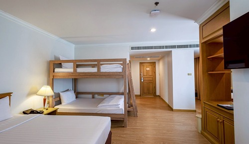 Habitación familiar, varias camas