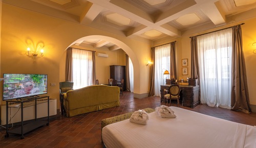 Suite (with SPA access)