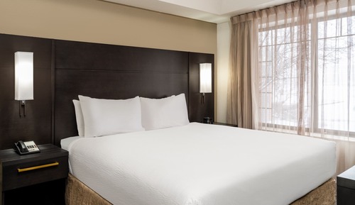 Estudio, 1 cama de matrimonio grande con sofá cama (Mobility/Hearing Access, Roll-In Shwr)