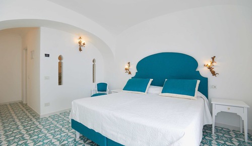 Habitación Deluxe con 1 cama doble o 2 individuales, terraza, vistas al mar