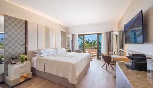 Estudio, junto a la playa (Upper Floor)
