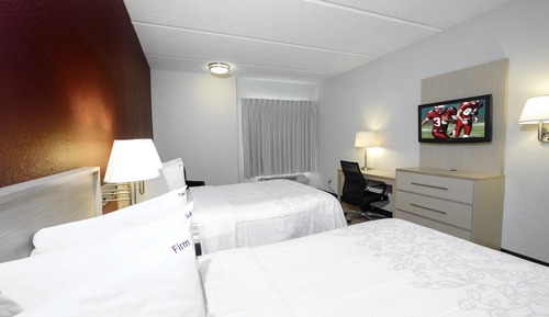 Habitación Deluxe, 2 camas dobles (Roll-In Shower, Smoke Free)