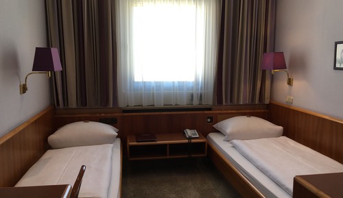 Habitación con 1 cama doble o 2 individuales