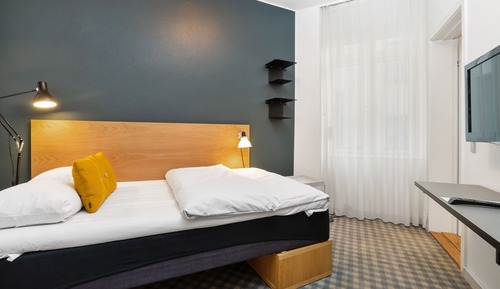 Tiny ( 1 Small Bed 90x200cm)