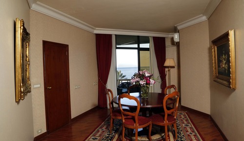 Suite presidencial, fumadores, vistas al mar