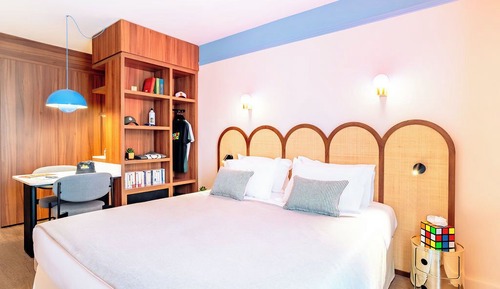 Habitación superior con 1 cama doble o 2 individuales