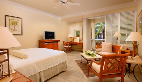 Habitación, vistas al jardín (Colonial)