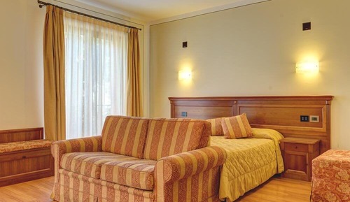 Habitación familiar, balcón