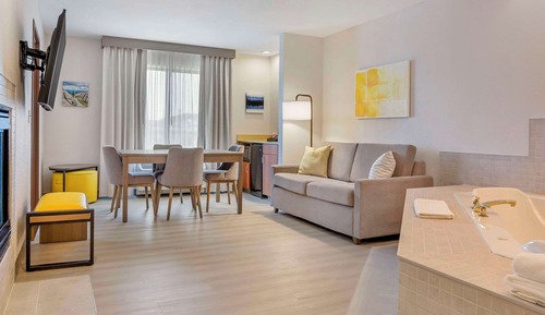 Suite, 1 cama de matrimonio grande con sofá cama, no fumadores