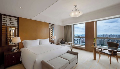Suite de lujo, cama matrimonial grande