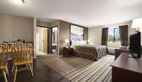 Suite, varias camas, no fumadores (3 Queen Beds and 1 Sofa Bed)