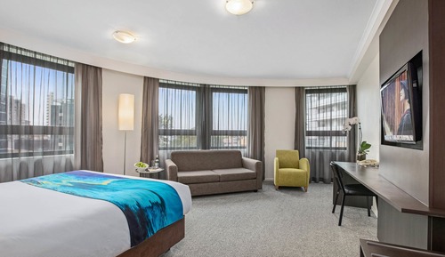 Estudio ejecutivo (Weekly Housekeeping)