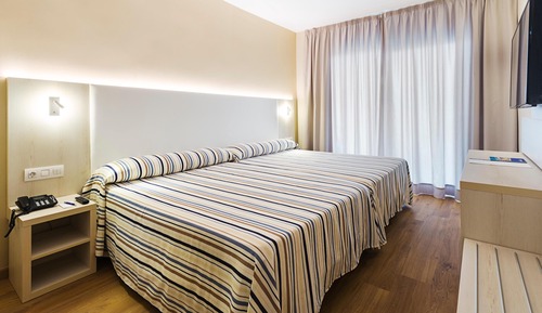 Habitación superior (3 adultos)