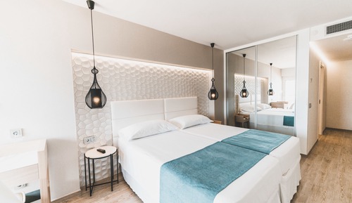 Habitación Deluxe doble, vistas al mar (Spa Access)