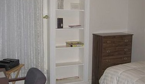 Habitación (Dunphy room - shared bath)