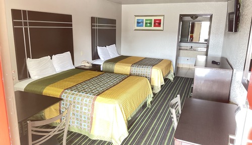 Habitación estándar, 2 camas de matrimonio, frigorífico y microondas