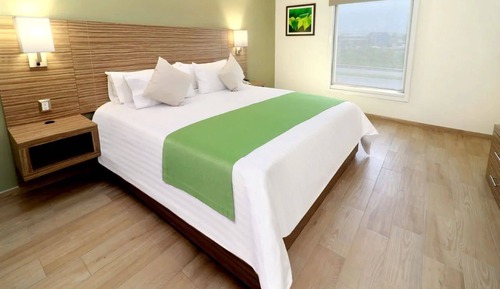 Habitación, 1 cama de matrimonio grande, accesible para personas con discapacidad (Mobility)