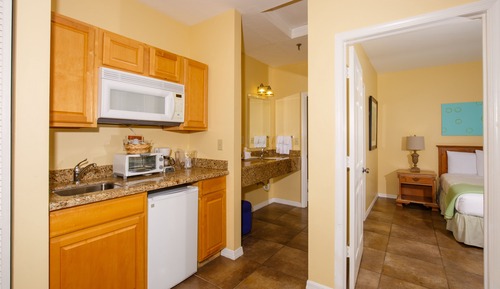 Suite (Bedroom)