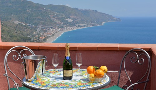 Suite estudio junior, 1 cama de matrimonio, terraza, vistas al mar (Mansarda)