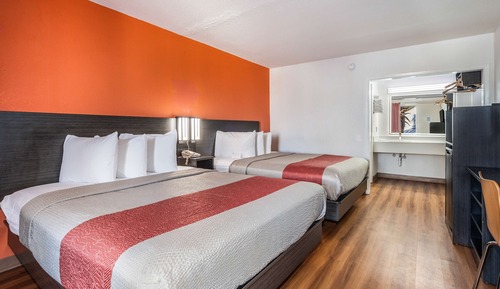 Habitación Deluxe, 2 camas de matrimonio, accesible para personas con discapacidad, fumadores